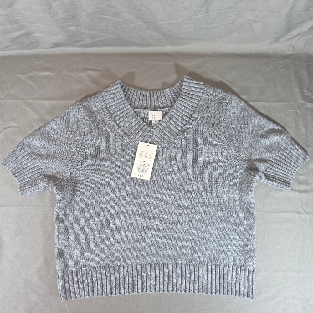 A New Day Womens Short Sleeve V-Neck Knit Sweater Heather Gray M 018143923